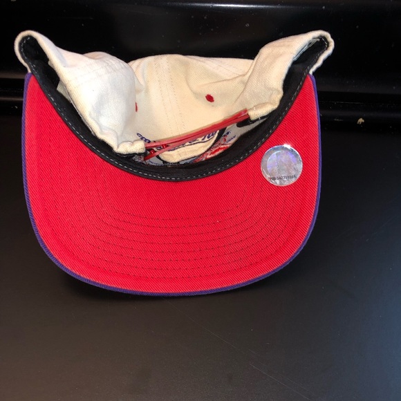 Toronto Raptors Hat - Picture 5 of 9